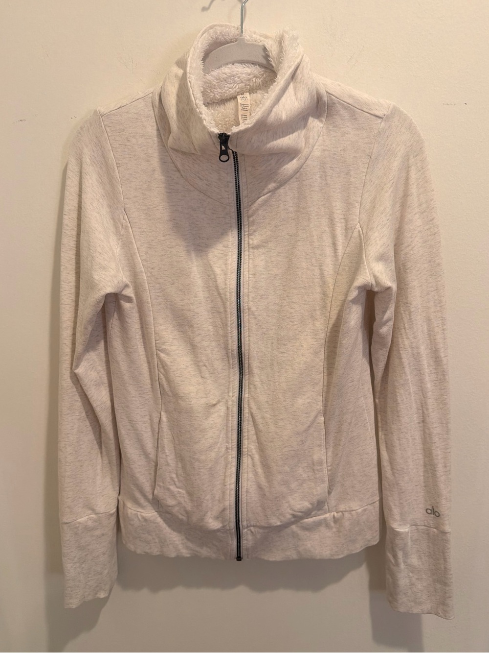 ALO YOGA zip up hoodie, size M